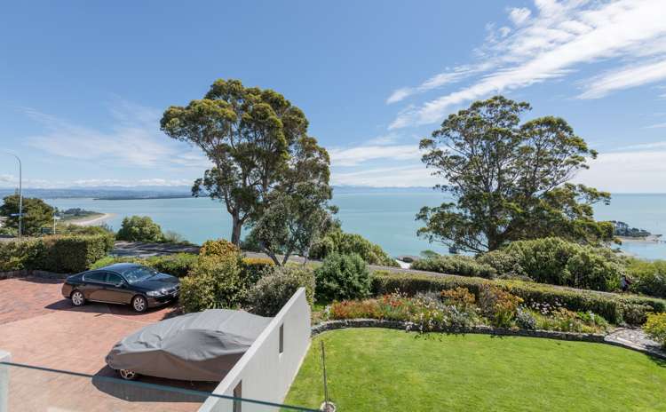 141 Princes Drive Britannia Heights_31