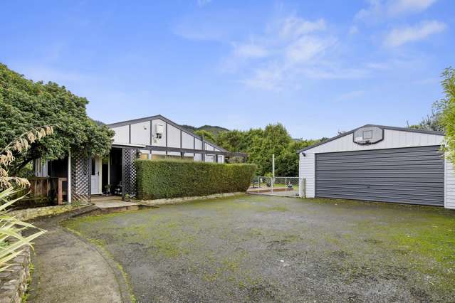Spacious Family Home with Outdoor Entertaining!