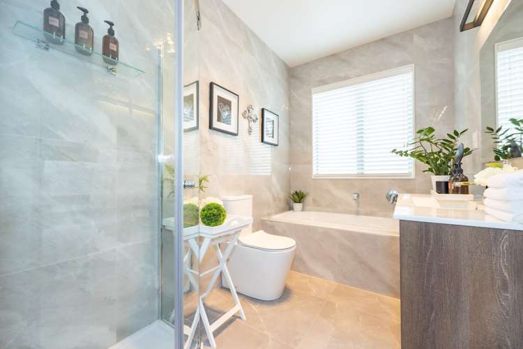 32 Celestial Crescent Orewa_16