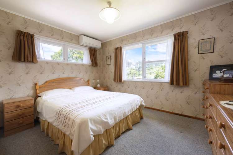 84 Barrys Road Glendene_8