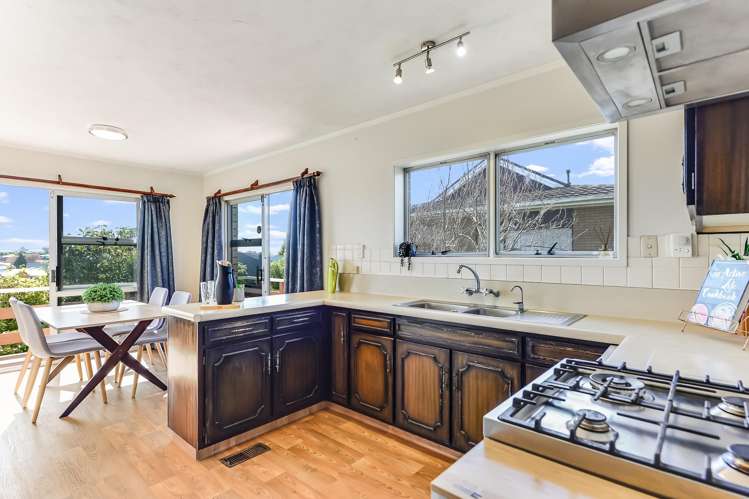 5 Amanda Avenue Dinsdale_14