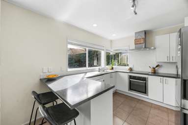2/12 Pat O'Connor Place_3