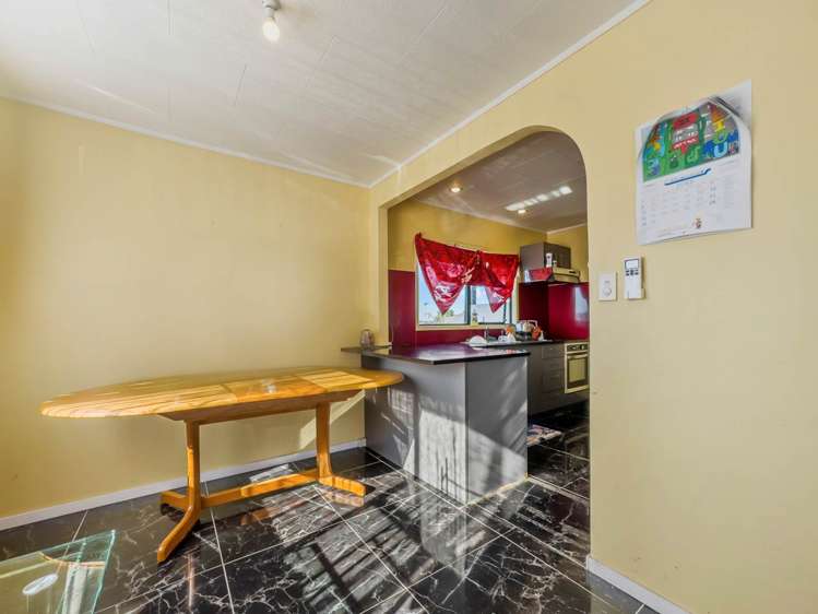 12 and 12A Southview Place Manurewa_10