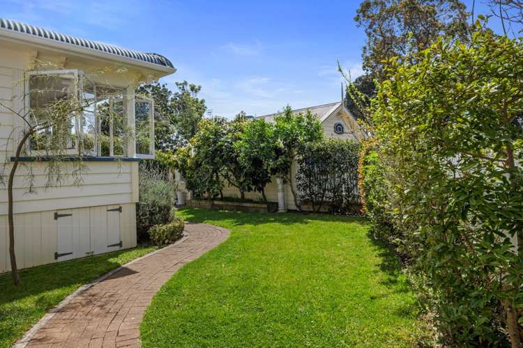 6 Eton Avenue Devonport_25