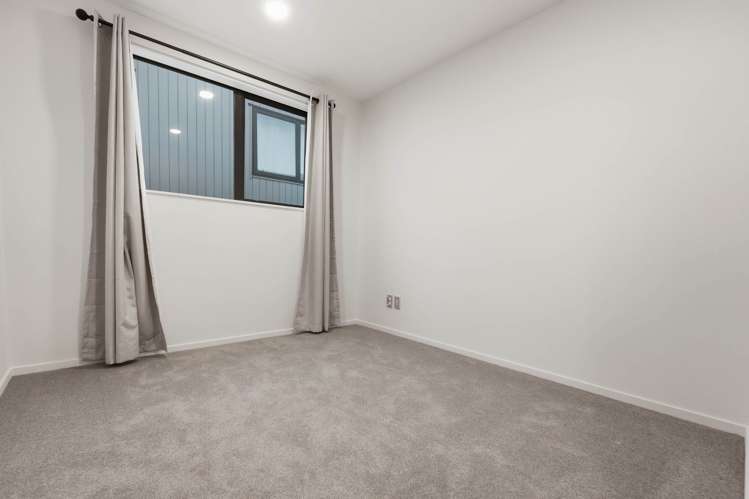 3A Frontier Lane Flat Bush_14