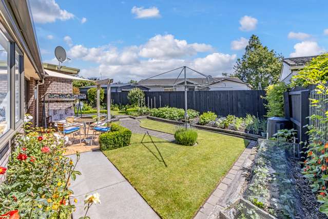 23b Salford Avenue Redwood_3