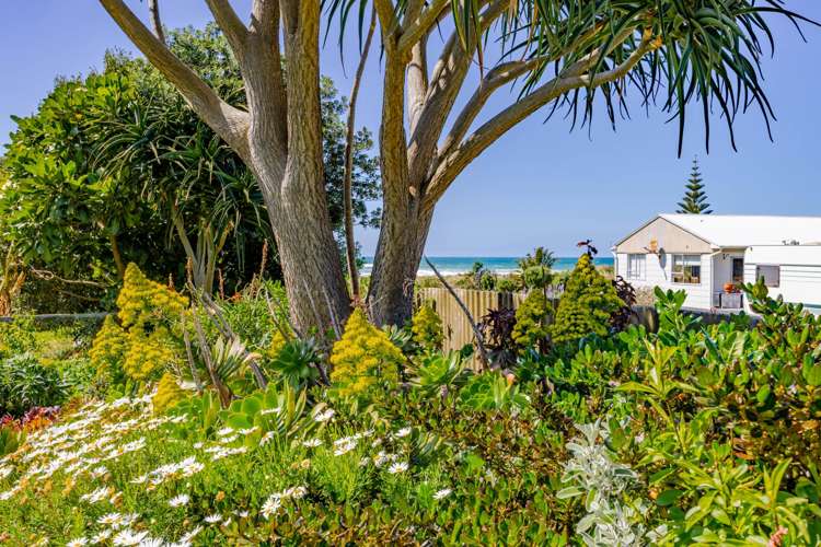 25 Beach Road Porangahau_1