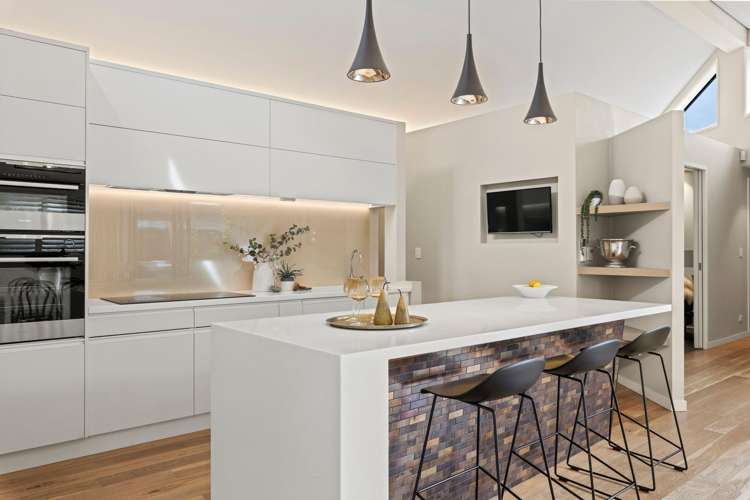 15 St Andrews Square Strowan_3