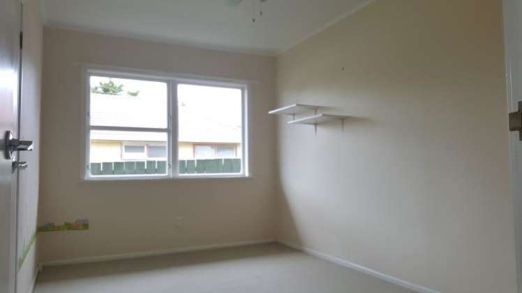 90 Tirimoana Road Te Atatu South_6