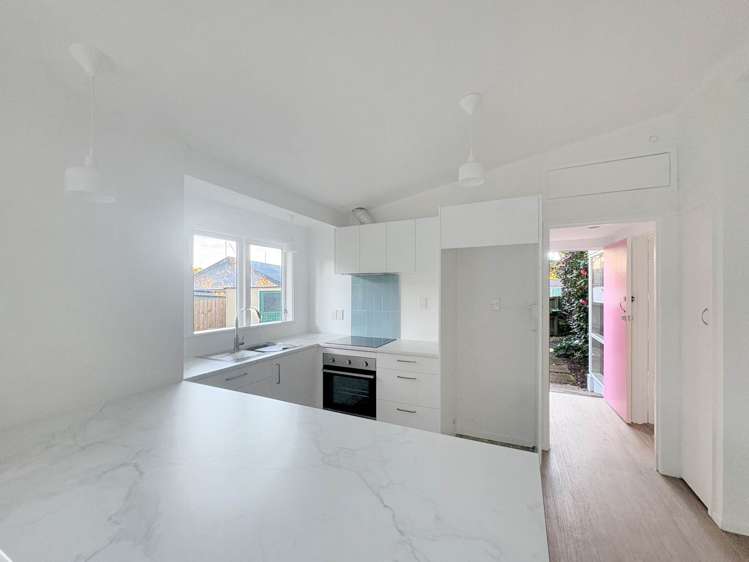 3/89B Te Kawa Road Greenlane_3