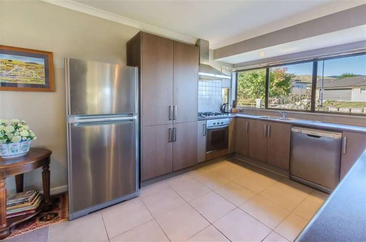 65 Waterstone Avenue Paraparaumu_1