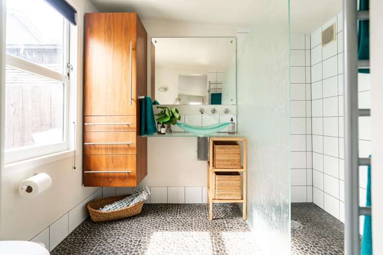 69 Marine Parade Seatoun_19