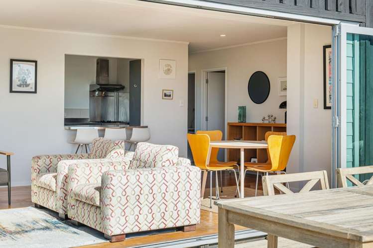 93 Wade River Road Stanmore Bay_6