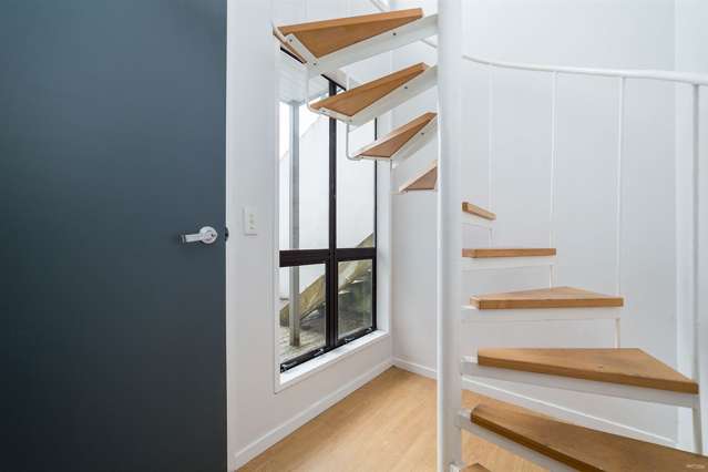 5b Wye Place Fernhill/Sunshine Bay_1