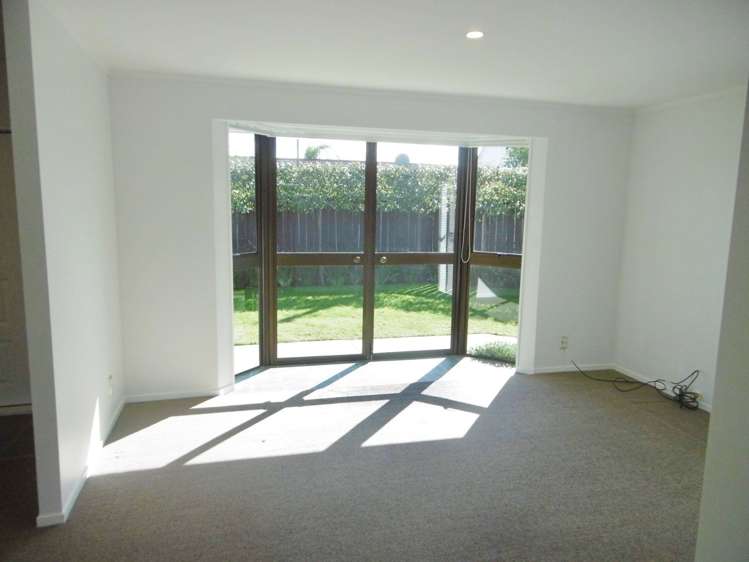 2/2 Moana Avenue Belmont_4