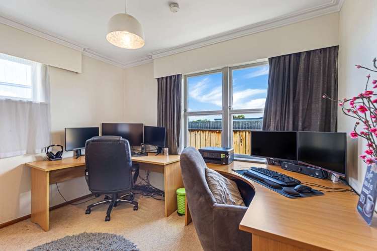 650 Queen Street East Levin_13