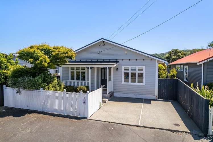 15 Plunket Avenue Petone_35