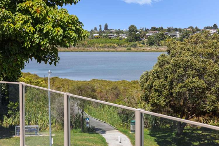 9 Bay Street Matua_32