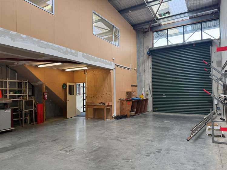 Unit 1, 98 Main Road Tawa_9