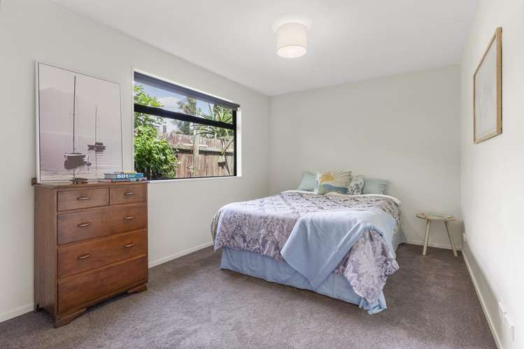 2/10 Etherton Drive Weymouth_12