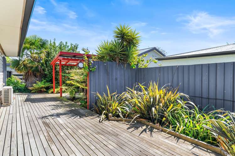 64 Cuffs Road Wainoni_21