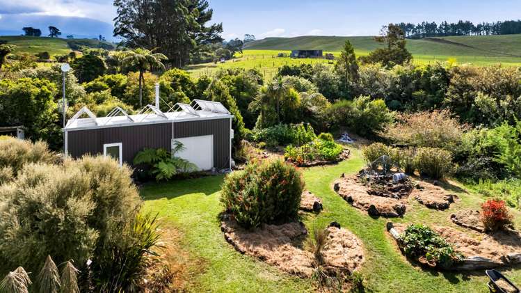 602 Pembroke Road West Stratford_22