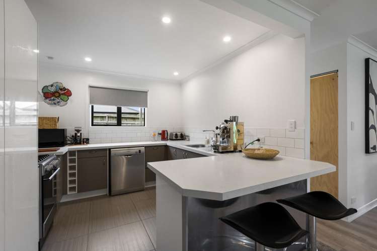 73 Athenree Road Athenree_2