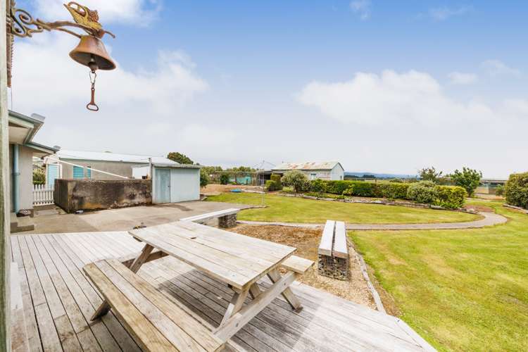 828 Colyton Road Bunnythorpe_25