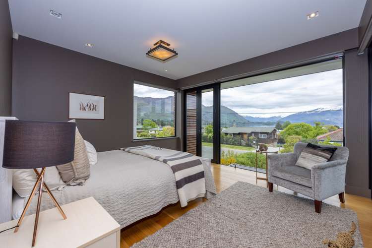 55 Dungarvon Street Wanaka_17