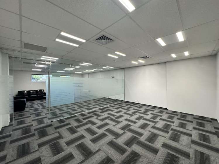 4/1 Show Place Addington_7