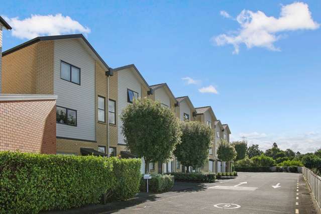 207/172 McLeod Road Te Atatu South_4