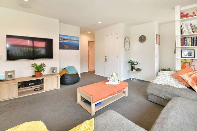 2/128 Brian Crescent Stanmore Bay_4