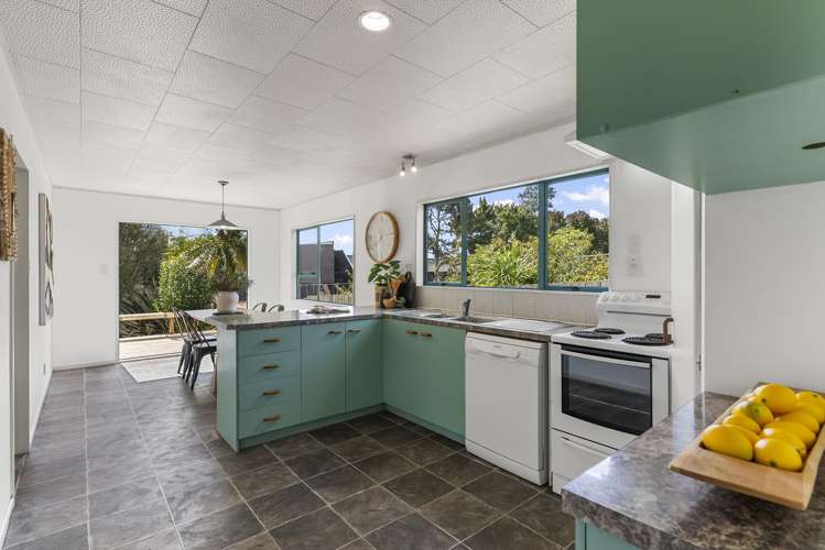 2/234 Sunset Road Windsor Park_9