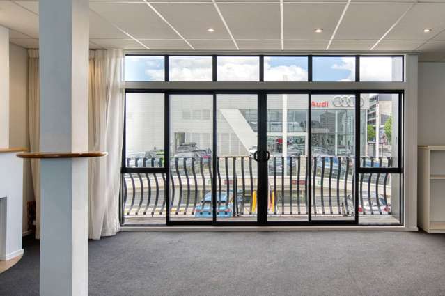 Spacious Home with a Separate Self-Contained O...