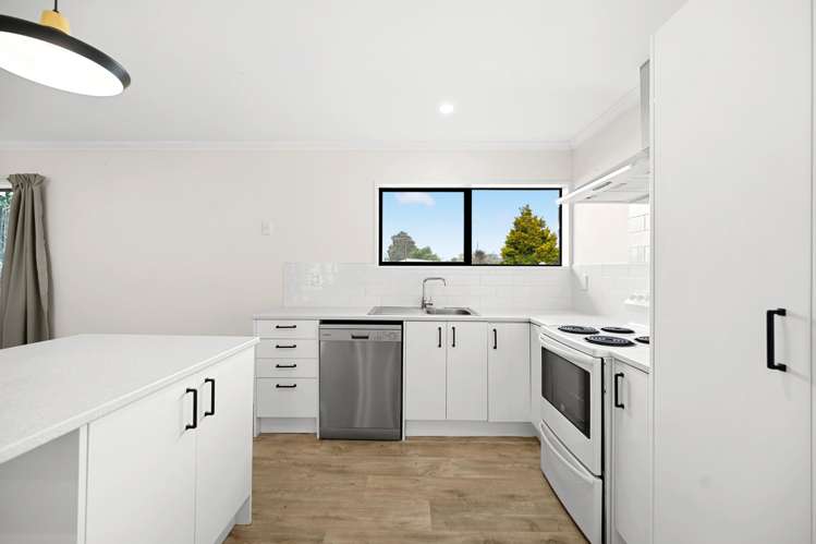 11C Baverstock Road_5