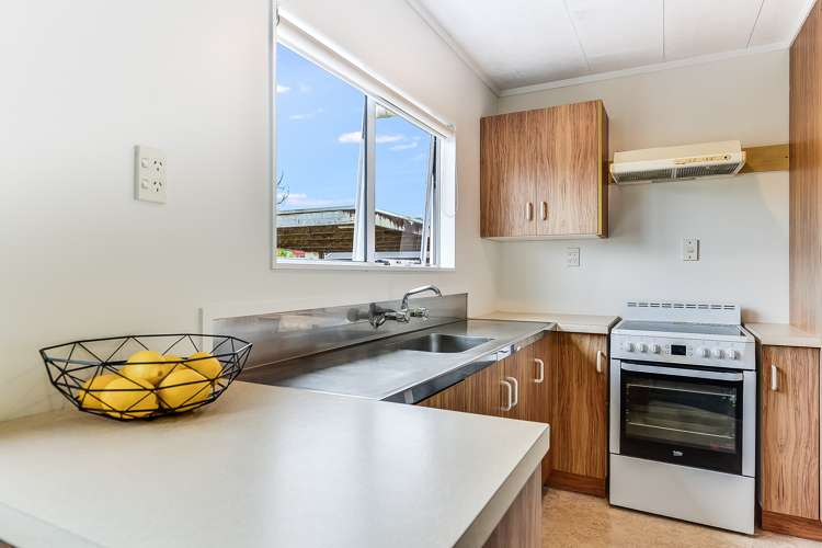 38 Ranui Street Dinsdale_5