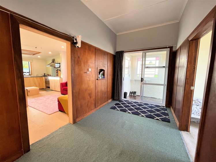 33 Main Road Owaka_9