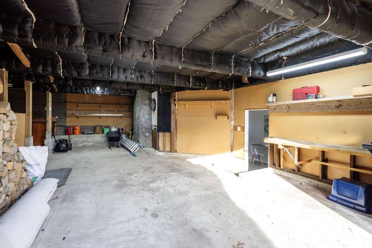 21 Kamura Street Tainui_36