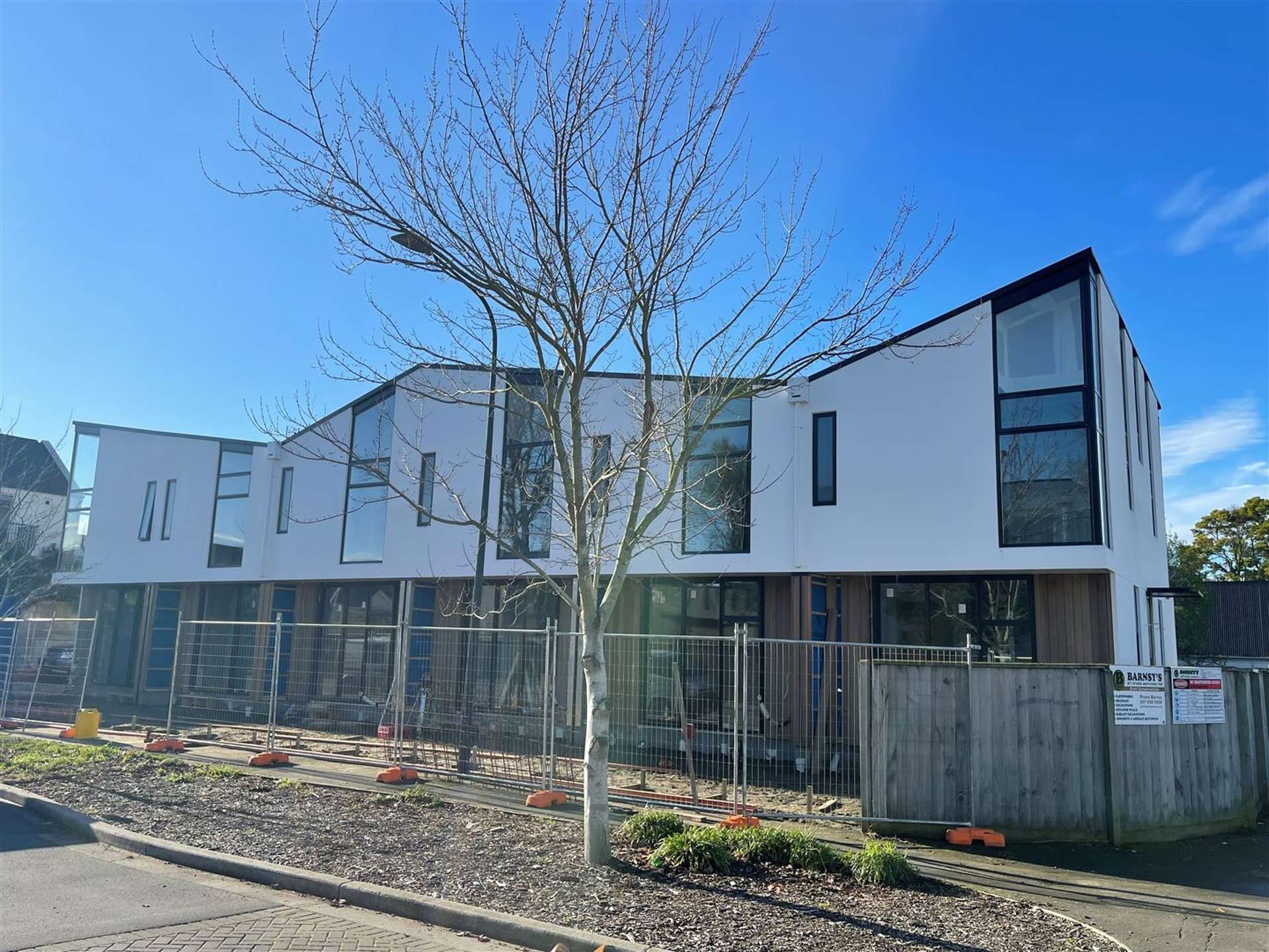 2/57 Carlton Mill Road Merivale_0