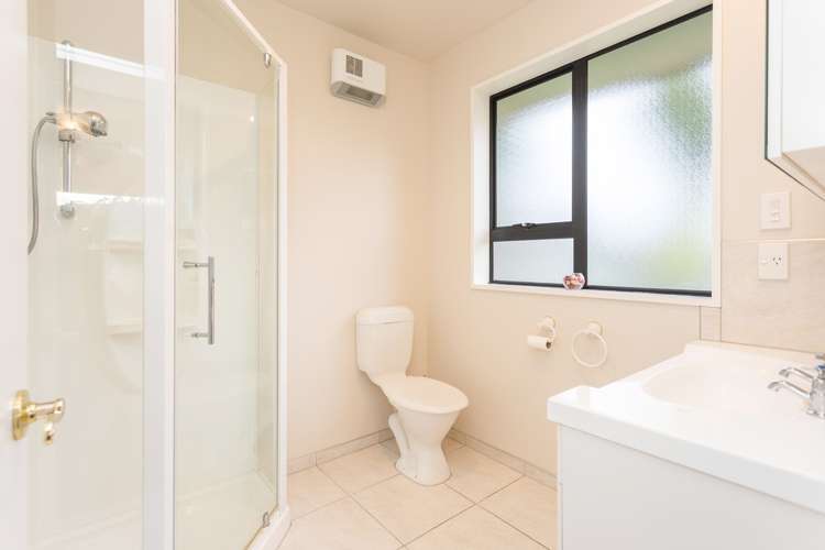 32 Taranaki Drive Woodend_9