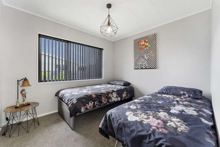 31 Tiverton Crescent Whalers Gate_15