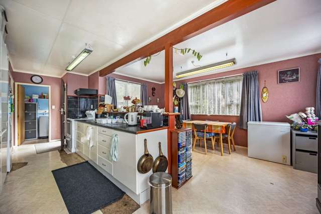 28 Tiroiti Grove Stokes Valley_3