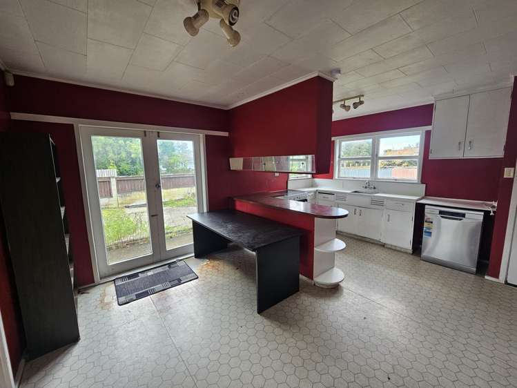 1217 Willowpark Road North_3