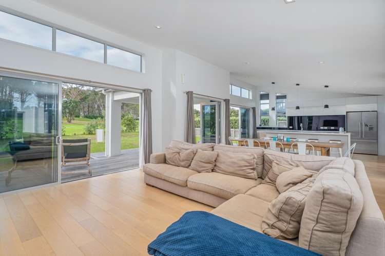 112 Ashley Place Matarangi_10