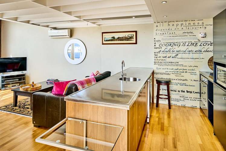 3.01/28 Waterloo Quay Pipitea_5