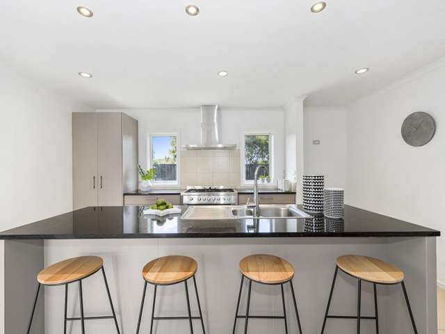 208 Saint James Drive Huntington_1