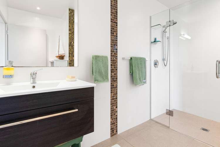 70 Walu Lane Matapouri_26