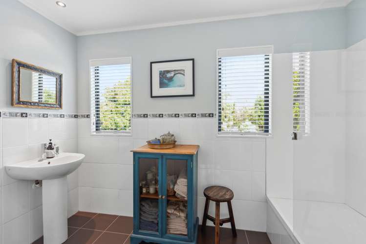 2 Fiesta Grove Raumati Beach_29