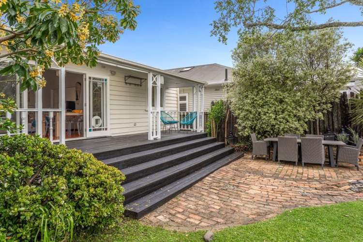 4 Tenterden Ave 1728_18