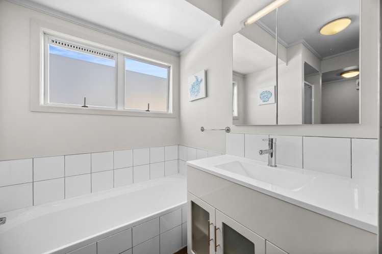 6 Toru Street Te Atatu Peninsula_45